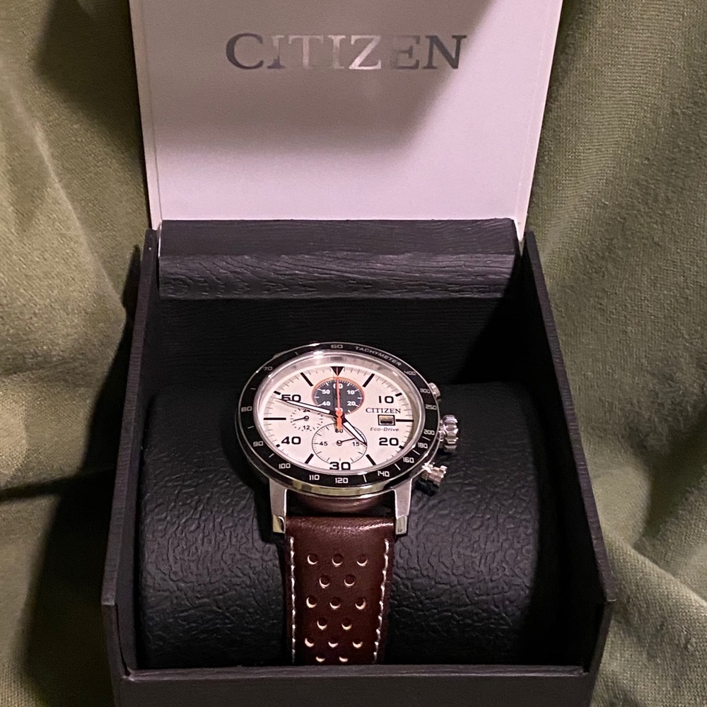 Citizen Watch - Picture 5 of 14